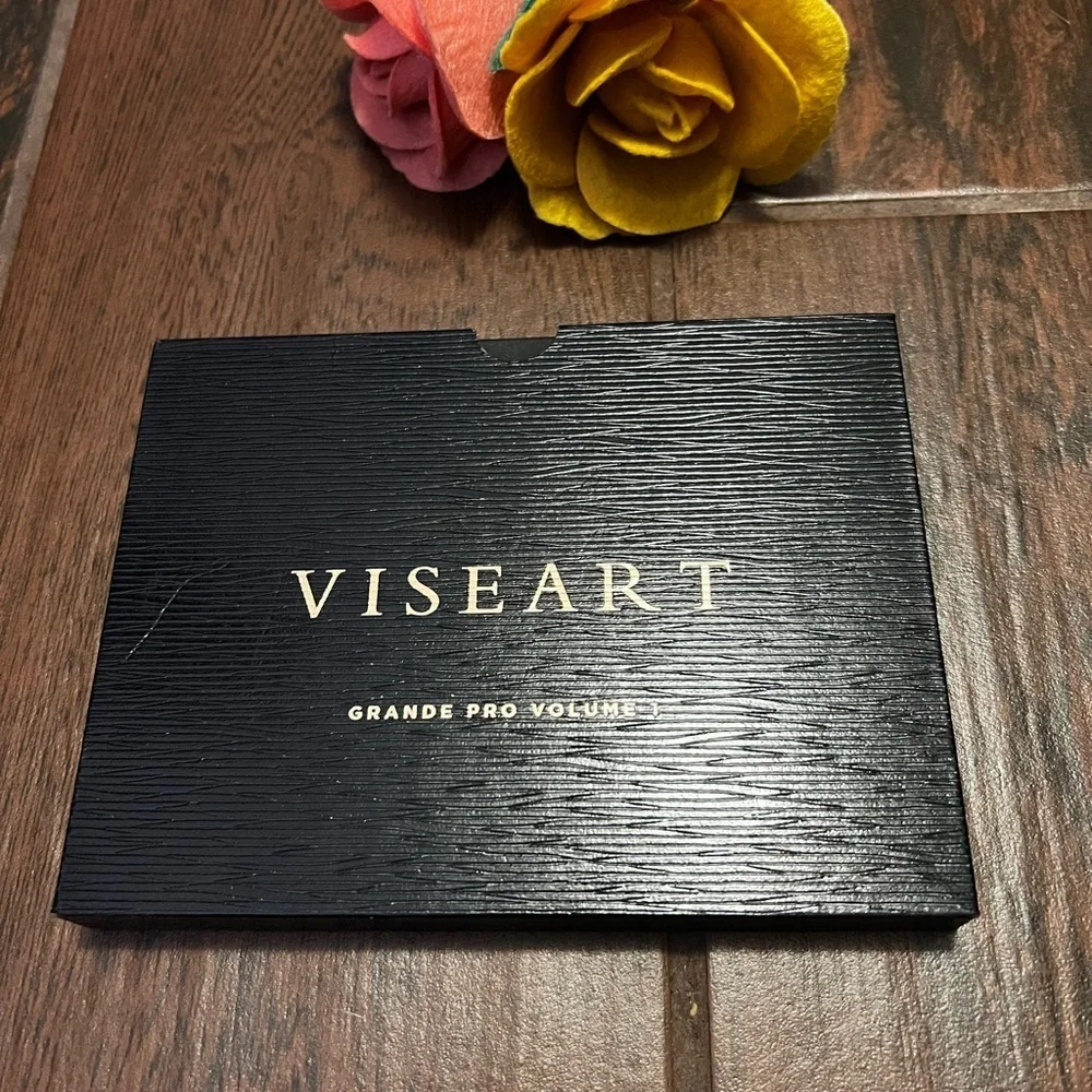 RARE Viseart Grande Pro Volume 1 Eyeshadow Palette